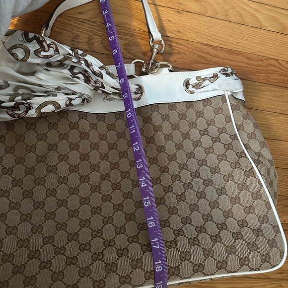 Gucci GG Monogram Canvas Positano Tote Bag - Picture 9 of 9